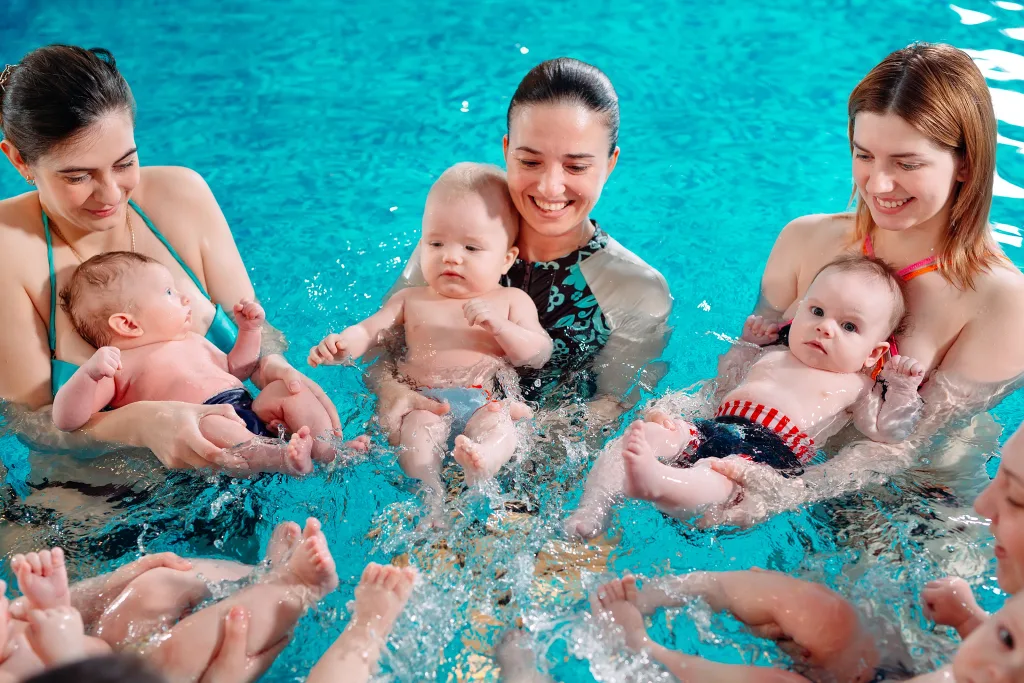 cours de natation bébé nageur au Petits Canards